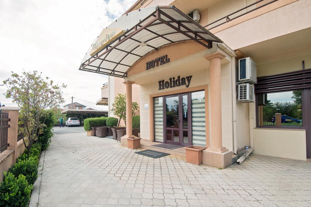 Garni Hotel Holiday Podgorica Exterior foto